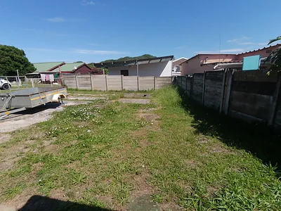 Vacant Land For Sale in East London - rY0a.webp