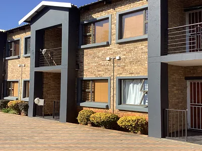 3 Bedroom Townhouse For Sale in Potchefstroom - wzUy.webp