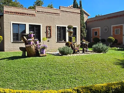 4 Bedroom Townhouse For Sale in Rustenburg - Craw.webp