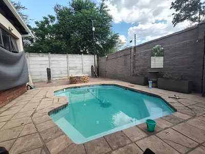 3 Bedroom House For Sale in Rustenburg - yiR2.webp