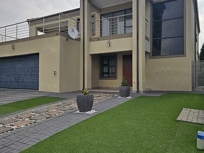 4 Bedroom House For Sale in Brakpan - mcFA.webp