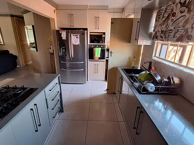 3 Bedroom Townhouse For Sale in Pretoria - hKOe.webp