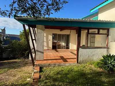 4 Bedroom House For Sale in Stilbaai West, Stilbaai - Gd8o.webp