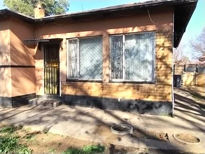 3 Bedroom House For Sale in Vanderbijlpark - ob42.webp