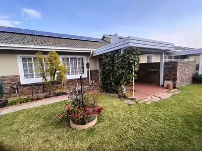 2 Bedroom Townhouse For Sale in Akasia - M7Iy.webp