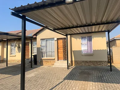 3 Bedroom Townhouse For Sale in Alberton - kVGg.webp