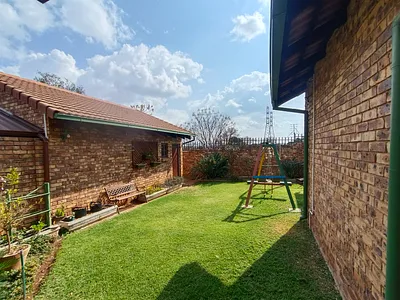 3 Bedroom House For Sale in Centurion - AwAn.webp