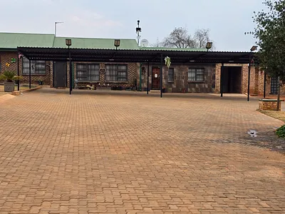 4 Bedroom House For Sale in Heidelberg - cK5S.webp