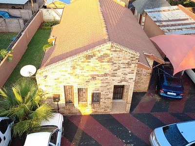 3 Bedroom House For Sale in Akasia - CXLu.webp