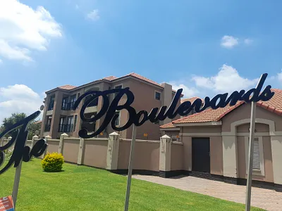 2 Bedroom Townhouse To Rent in Vanderbijlpark - h6Ch.webp