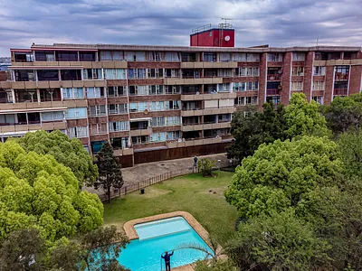 2 Bedroom Townhouse For Sale in Pretoria - Kyqb.webp