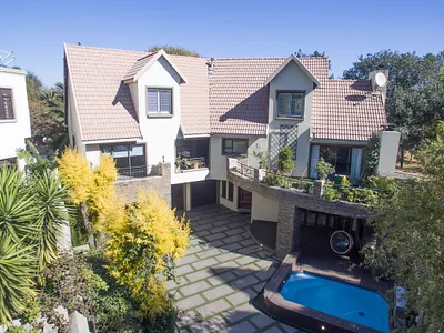 4 Bedroom House To Rent in Bedfordview - 6SdS.webp