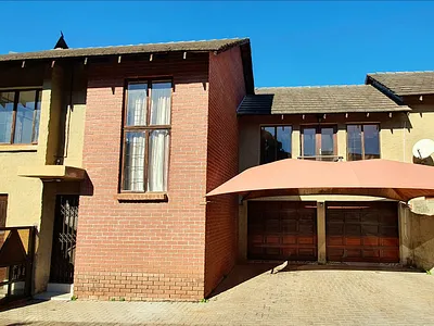 3 Bedroom Townhouse To Rent in Louis Trichardt - GCpZ.webp