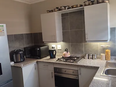 3 Bedroom Apartment For Sale in Johannesburg - PESS.webp