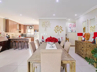 4 Bedroom Townhouse For Sale in Alberton - 8kTY.webp