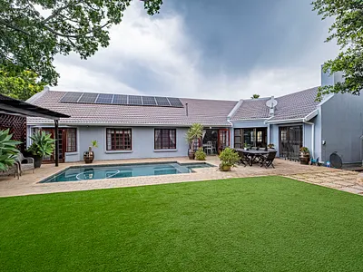 5 Bedroom House For Sale in Port Elizabeth - atCw.webp