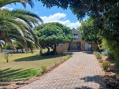 2 Bedroom House For Sale in Stilbaai West, Stilbaai - EwYM.webp