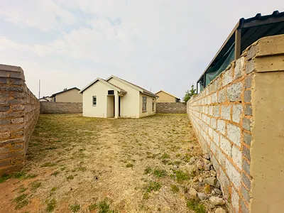 2 Bedroom House For Sale in Benoni - HFAv.webp
