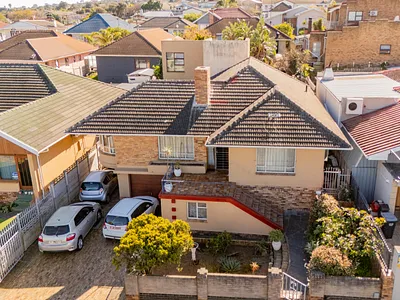 4 Bedroom House For Sale in Parow - FyTL.webp