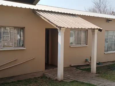 4 Bedroom House For Sale in Heidelberg - lb0h.webp