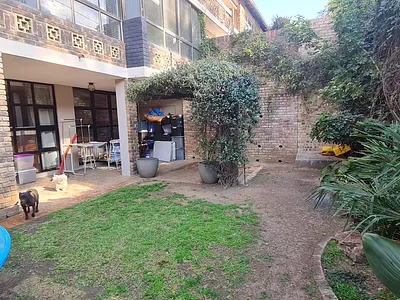 4 Bedroom Townhouse To Rent in Bedfordview - BKYQ.webp