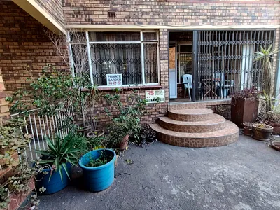 2 Bedroom Apartment For Sale in Vanderbijlpark - Bk5O.webp
