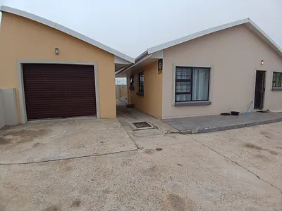 3 Bedroom House For Sale in Mossel Bay - 55F7.webp