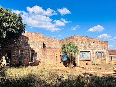 6 Bedroom House For Sale in Louis Trichardt - 4EYl.webp