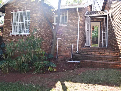 3 Bedroom House To Rent in Roodepoort - Leju.webp
