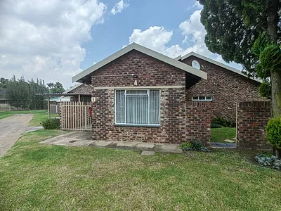 3 Bedroom Townhouse For Sale in Parys - MTry.webp