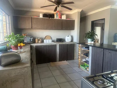 3 Bedroom House To Rent in Rustenburg - SDAk.webp