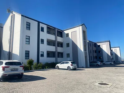 2 Bedroom Apartment For Sale in Eersterivier - U06s.webp