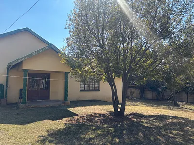 3 Bedroom House For Sale in Witbank - vC4K.webp