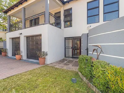 4 Bedroom House For Sale in Sandton - pXXi.webp