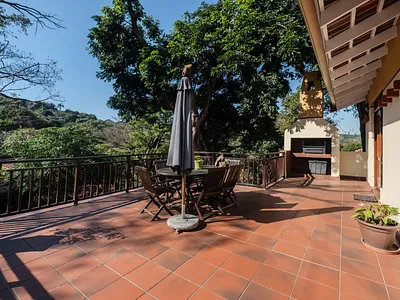 3 Bedroom Townhouse For Sale in Durban North - D4wM.webp