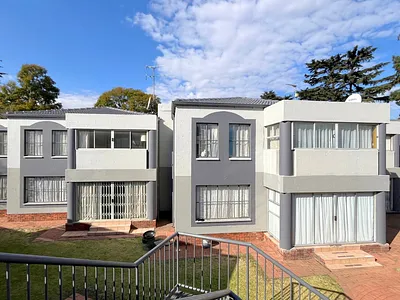 3 Bedroom Apartment For Sale in Germiston - p78q.webp