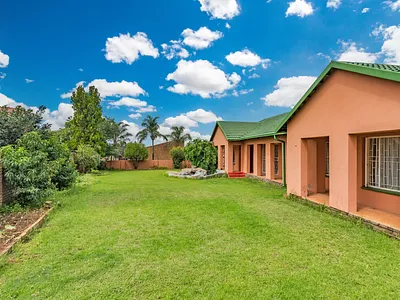 3 Bedroom House For Sale in Krugersdorp - 4iXj.webp
