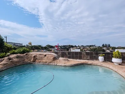 4 Bedroom House For Sale in Durban North - YDNz.webp