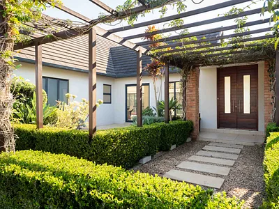 4 Bedroom Townhouse For Sale in Hillcrest - pGYF.webp