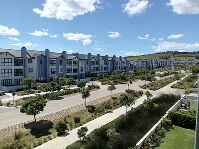 2 Bedroom Apartment To Rent in Somerset West - 3rq9.webp