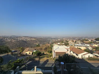 6 Bedroom House For Sale in Durban - wIzH.webp