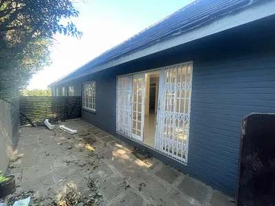 2 Bedroom Apartment To Rent in Durban - img