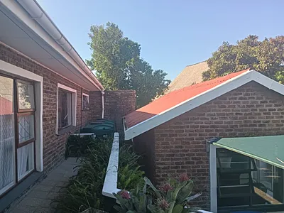 3 Bedroom House For Sale in East London - JxUn.webp