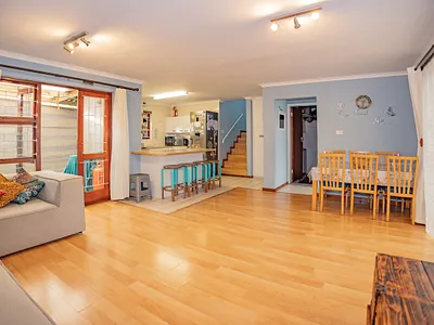 3 Bedroom Apartment For Sale in Bellville - 99Km.webp