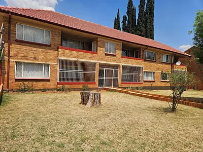 1.5 Bedroom Apartment To Rent in Klerksdorp - BpIV.webp