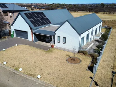 4 Bedroom House For Sale in Parys - zweb.webp