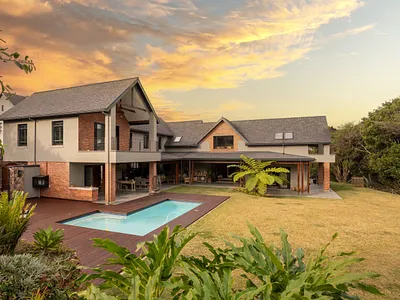 5 Bedroom House For Sale in Hillcrest - TDgJ.webp