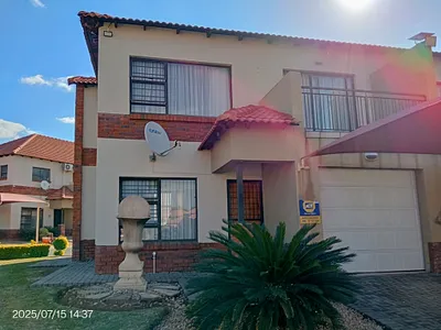 3 Bedroom Apartment To Rent in Rustenburg - img