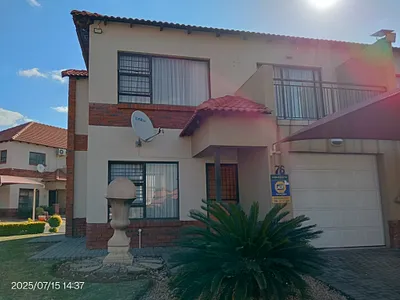 3 Bedroom Apartment To Rent in Rustenburg - dqWX.webp