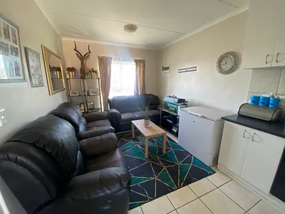 2 Bedroom Apartment To Rent in Kraaifontein - 4Qd2.webp